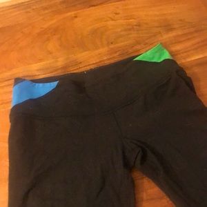 Lulu Lemon cropped yoga pants